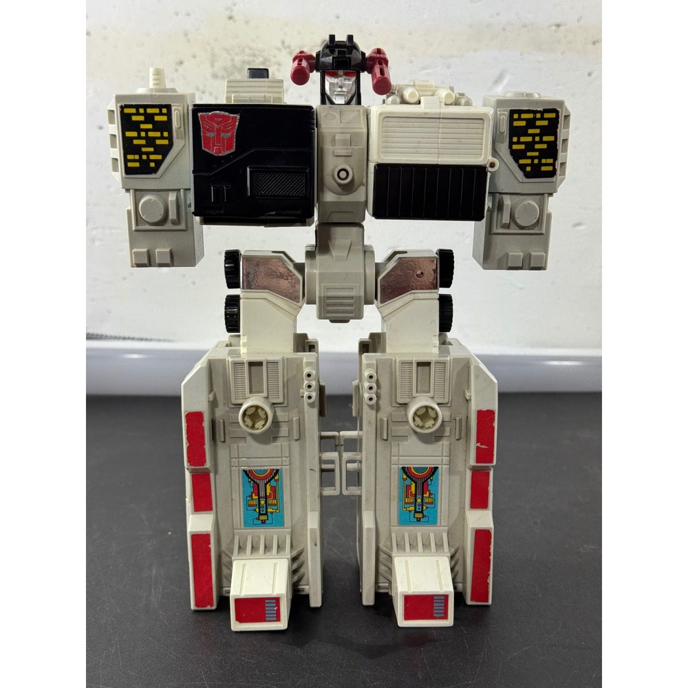 Vintage 1986 Hasbro Transformers G1 Metroplex Autobot City Action Figure Toy‎